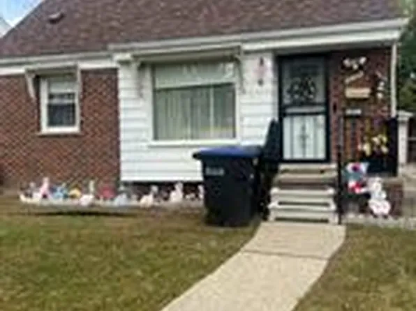 22612 Lyndon St, Detroit, MI 48223