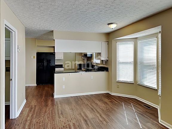 4th image of 1466 Cinnamon Dr