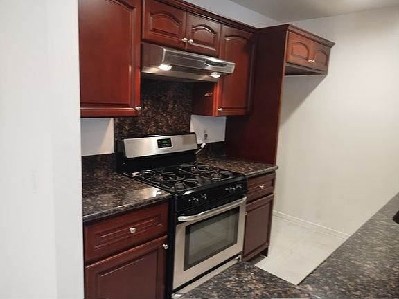 3rd image of 5700 Etiwanda Ave Unit 104