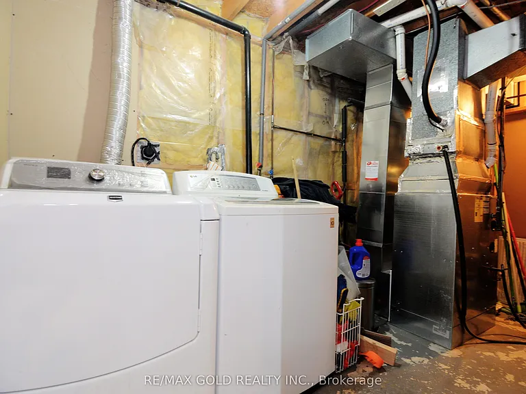 9 Ravenswood Dr #BASEMENT — Photo 15