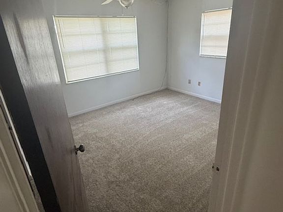 5th image of 51 Fischer Ln