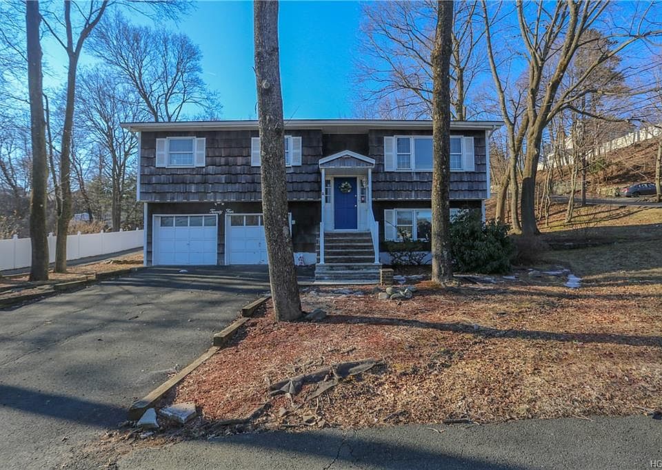 1st image of 24 Brewster Ave