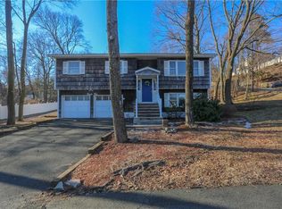 24 Brewster Ave, Stony Pt, NY 10980