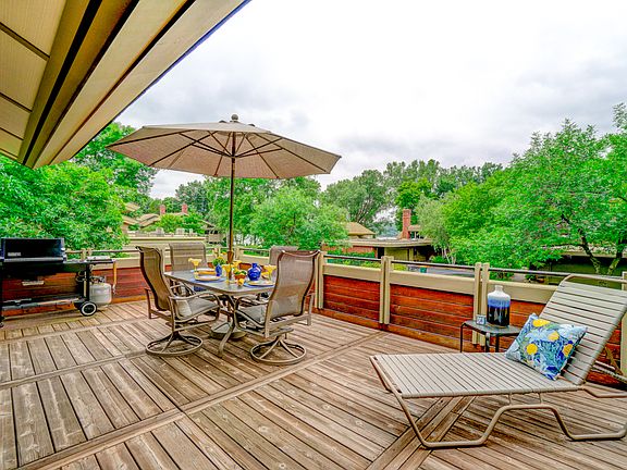 Spacious cedar deck
