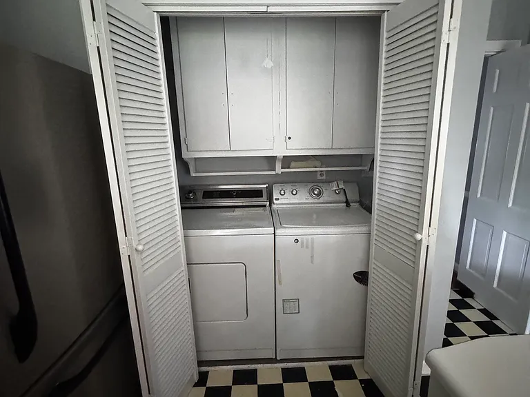 234 Norway St — Photo 14