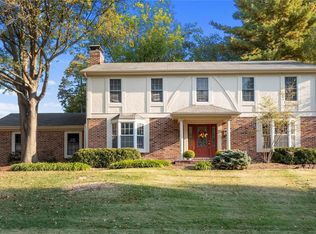 7 Morena Ct, Ballwin, MO 63011