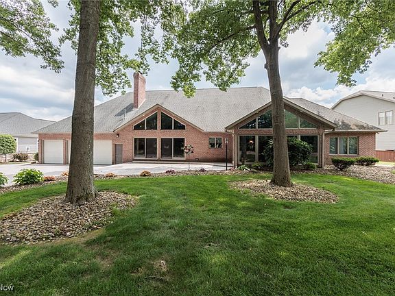 4th image of 492 Canterbury Way