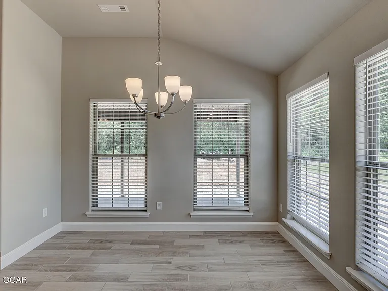 2632 S Lois Ln — Photo 12