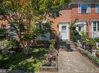 7718 Trevino Ln, Falls Church, VA 22043