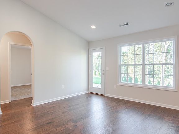 4th image of 107 Aaliyah Ln