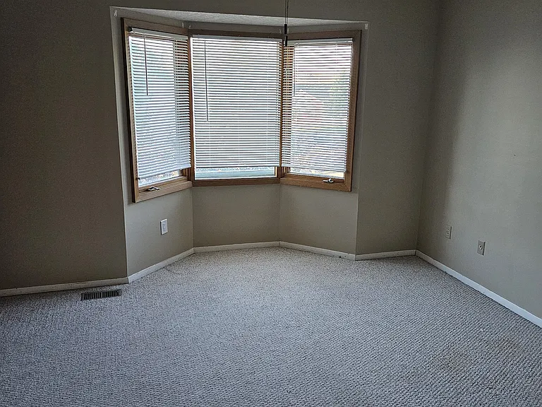 103 College Ct #D — Photo 29