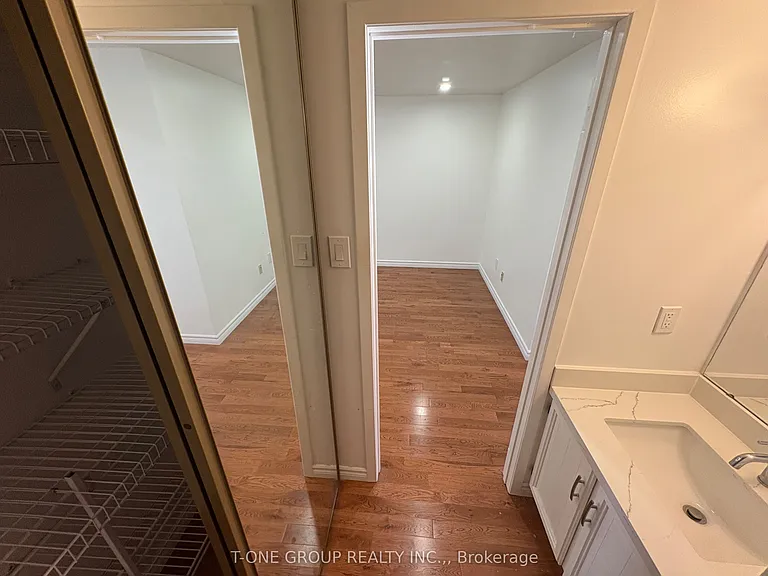 49 Ambercroft Blvd — Photo 20