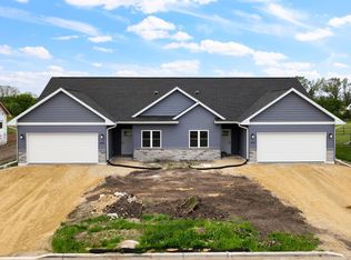 519 S 7th St, Evansville, WI 53536