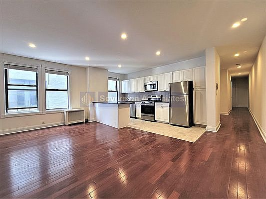 4th image of 300 Fort Washington Ave APT 4A