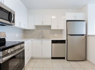 4637 Macleod Trl SW, Calgary, AB T2G 5C1