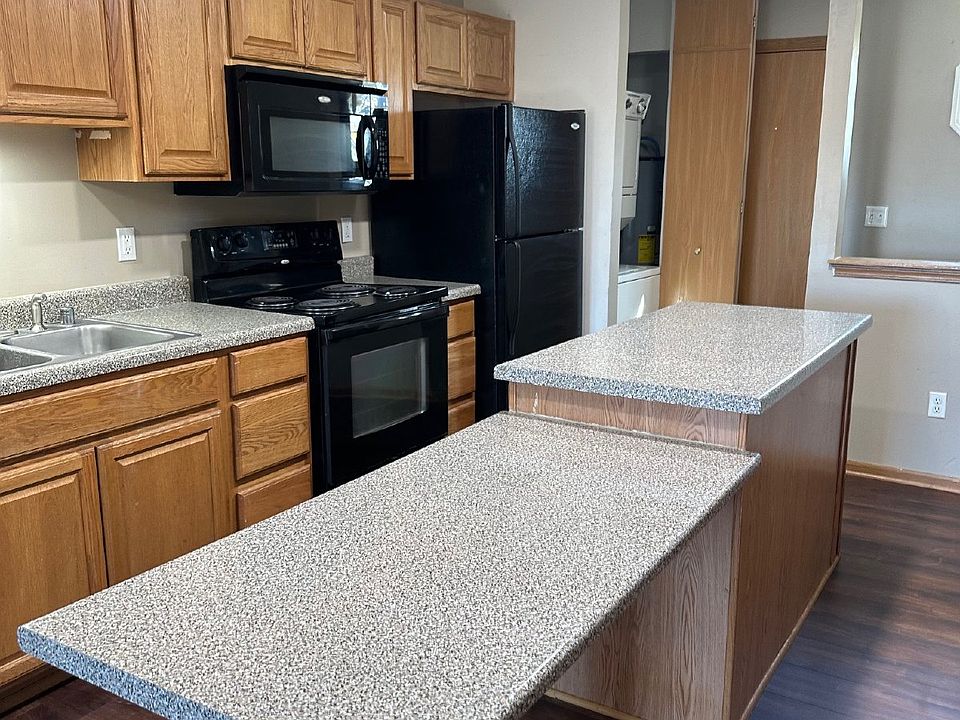 1st image of 1931 Dupont Dr Unit 202