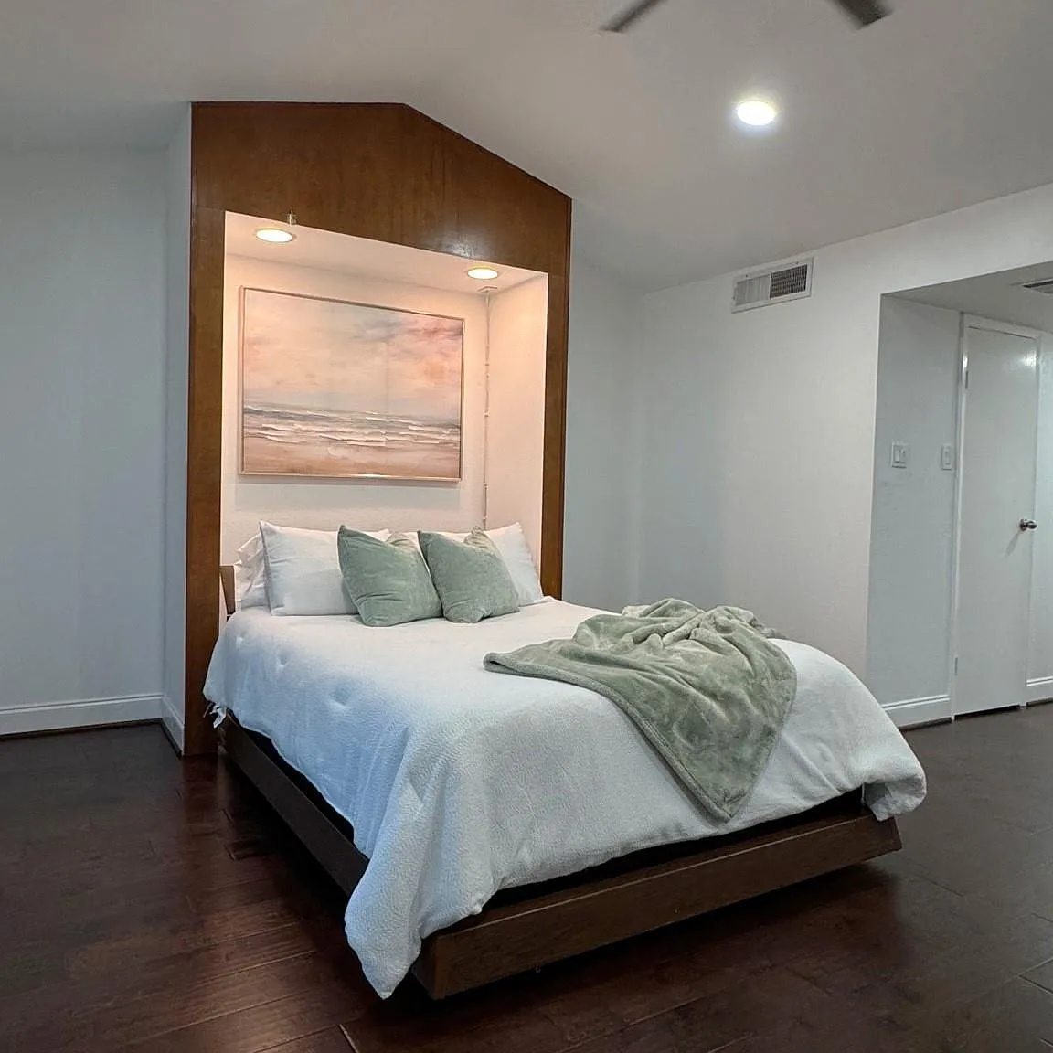 1 bed, 1.0 bath, 600 sqft, $1,100 — Photo 2