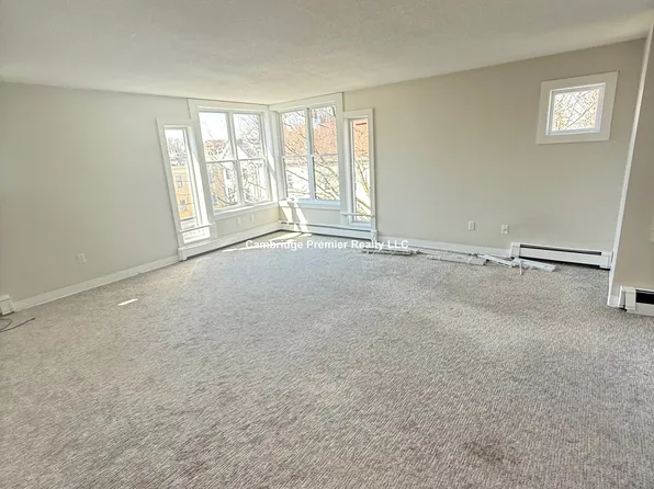 119 Pacific St APT 301, Cambridge, MA 02139