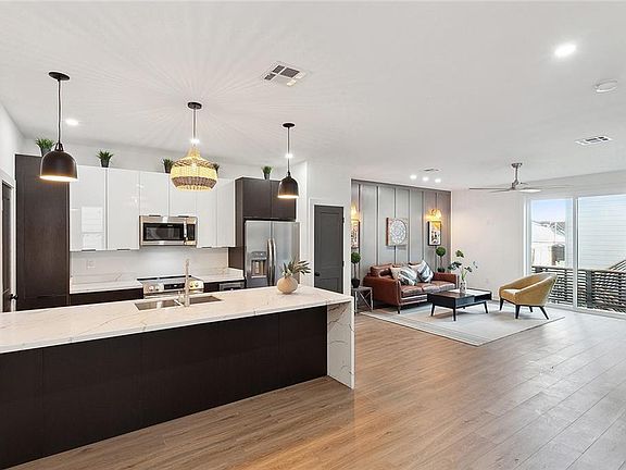 2nd image of 2556-58 Orleans Ave