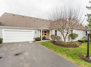 76 Stonington Dr, Pittsford, NY 14534
