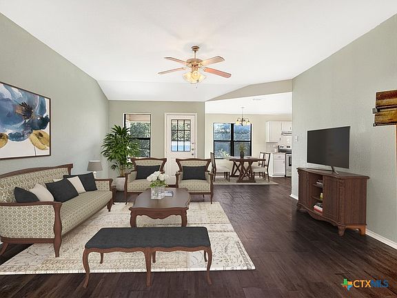 5th image of 504 Redbud Dr