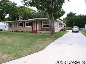 1st image of 146 Rosewood Ave
