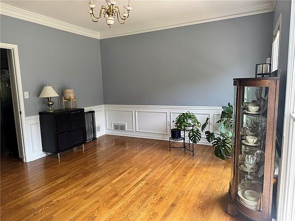 5th image of 3013 Braxton Ct NW