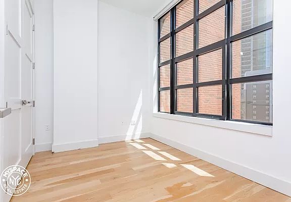4th image of 41-21 28th St #6R