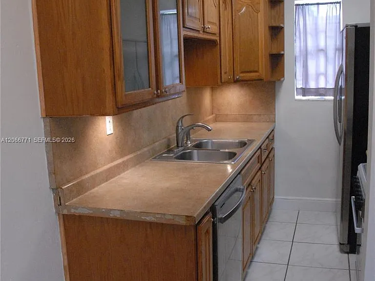 10907 N Kendall Dr #416 — Photo 10