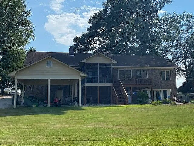 3823 Lake Oakdale Dr — Photo 3