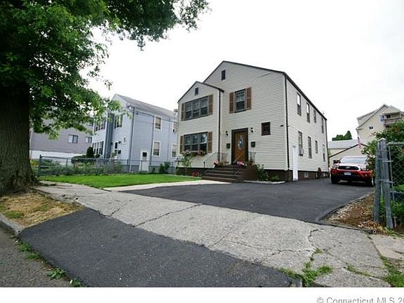 2nd image of 62 Lincoln Ave