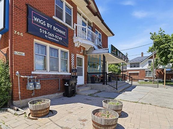 3rd image of 744 Queen St S