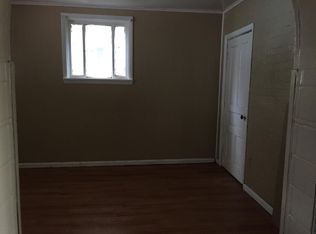 930 Fruit Ave, Farrell, PA 16121