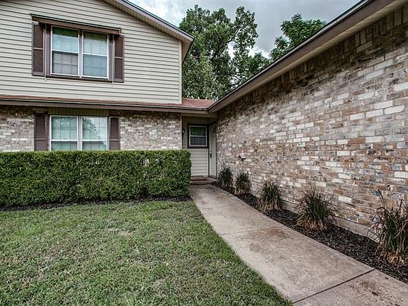 3rd image of 4018 Lindenwood Ln