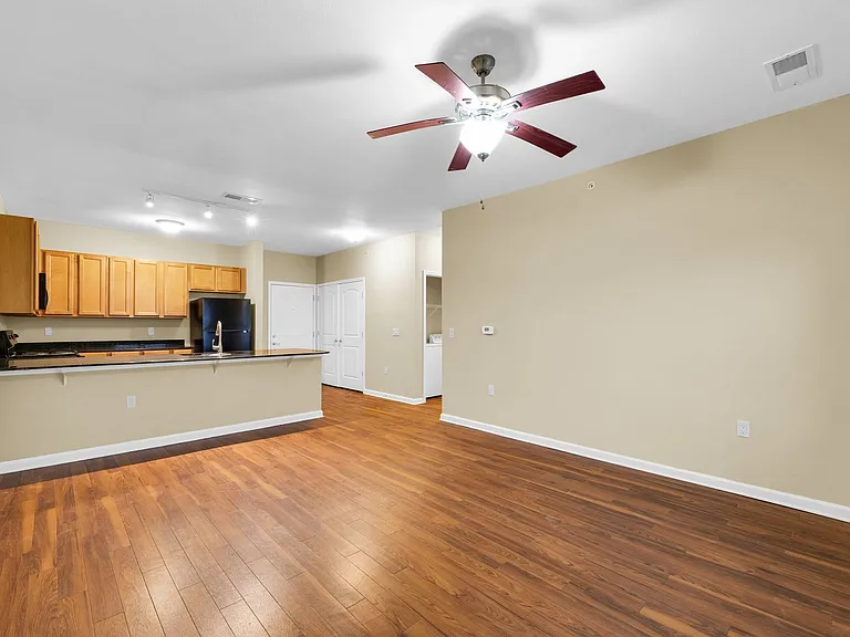Copper View Apartments — Photo 55