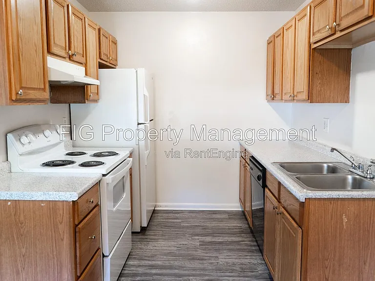 706 E Inskip Dr #12 — Photo 5