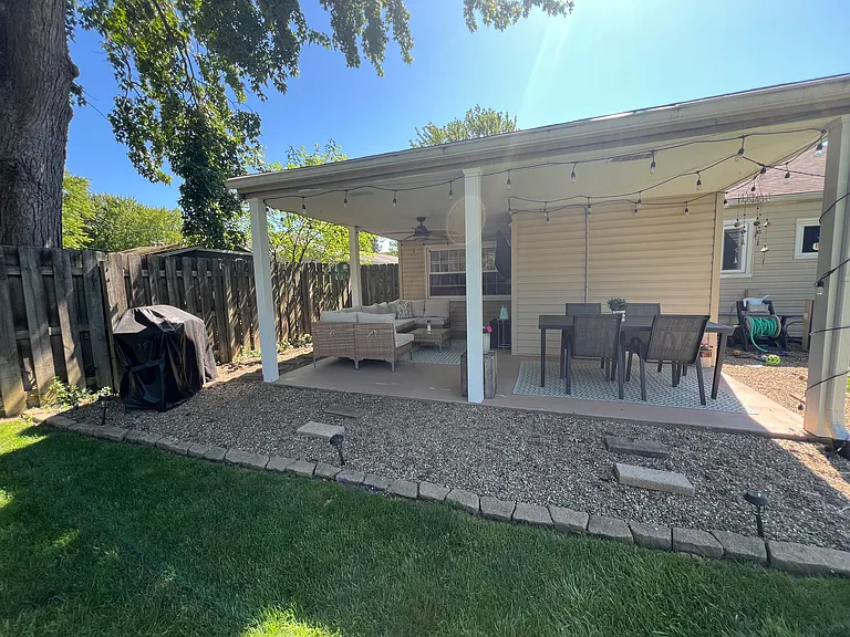 428 Lynn Dr — Photo 18