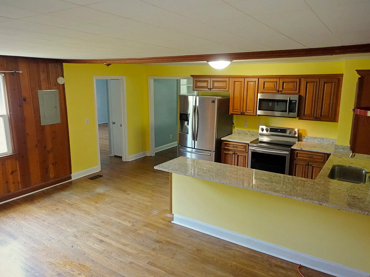 3 bed, 1346 sqft, $2,350 — Photo 4