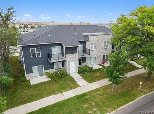1251 E Woodward Heights Blvd #13, Hazel Park, MI 48030