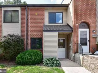 911 Valley Dr, West Chester, PA 19382