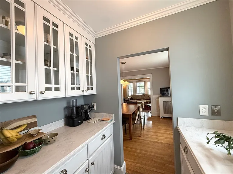 519 Belmont St #1 — Photo 5