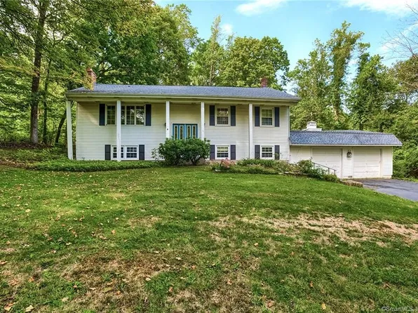 10 Bittersweet Drive, North Branford, CT 06471