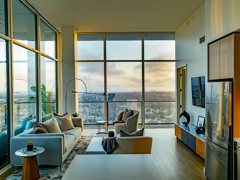 34th floor penthouse apartment