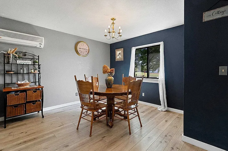 2 bed, 1.0 bath, $1,199 — Photo 4