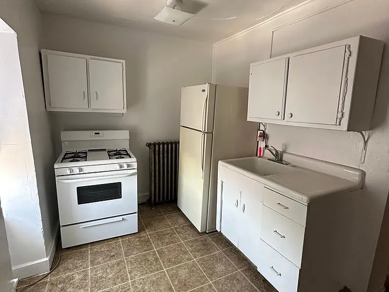 22 N Hartley St — Photo 7