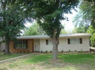 906 Howard St, Jacksonville, TX 75766