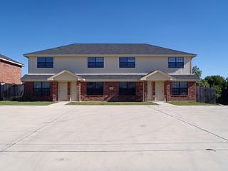 1st image of 1011 Lansberry Ct APT A