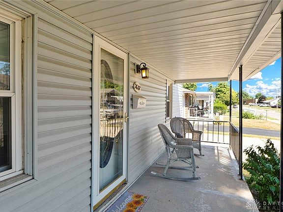 4th image of 2637 Holman St