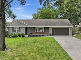 5501 W 70th Ter, Prairie Village, KS 66208