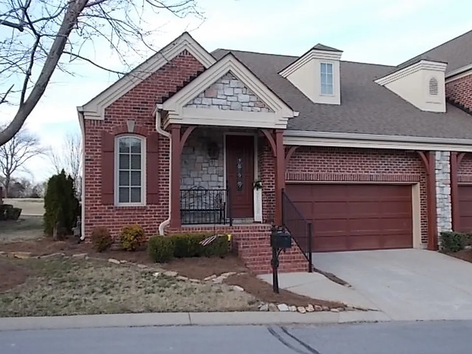 136 Nickolas Cir